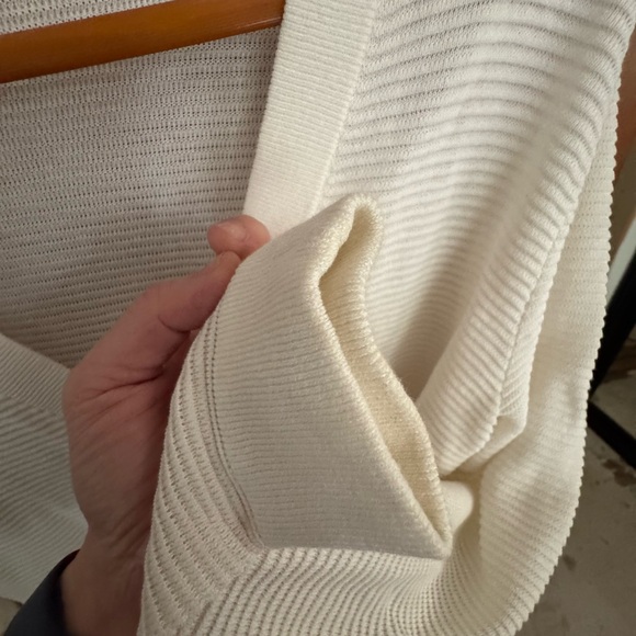 Wilfred Aritzia Light Cropped Cardigan Button Up Sweater - Picture 5 of 6